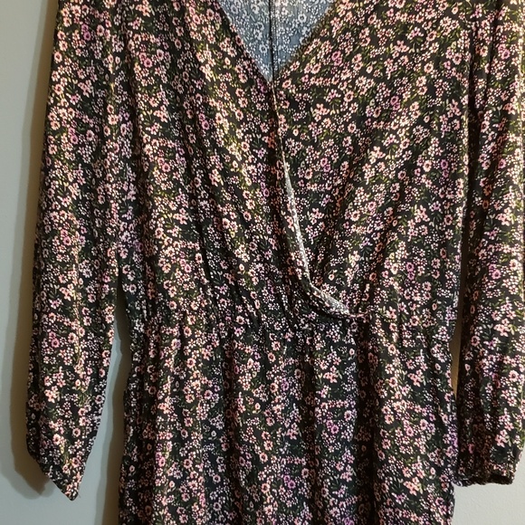 Forever 21 Tops - Forever 21 Floral Romper